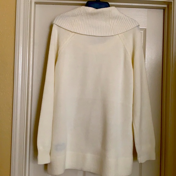 Sweater - Picture 2 of 2